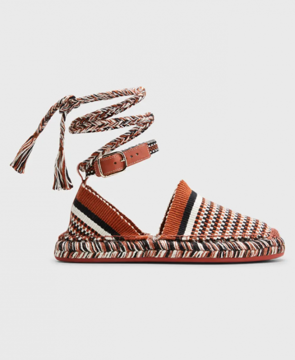 Espadrilles dengan aksen tali serut